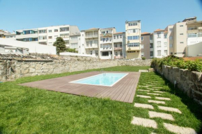 Downtown swimming pool apt by Porto City Hosts